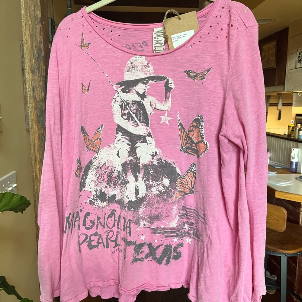 Magnolia Pearl Dylan Texas Beauty of Life T-shirt in azalea